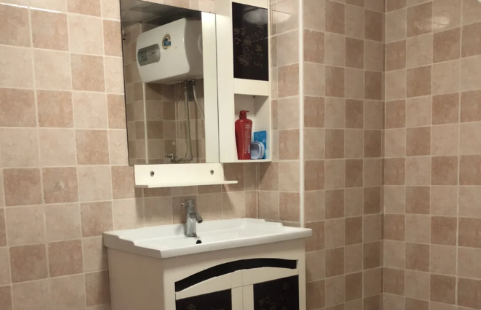 二手房卫生间要不要翻新(二手房翻新只想弄厨房卫生间)