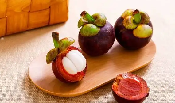 山竹捏着软好还是硬好(山竹挑软的还是硬的)