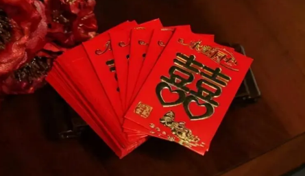 一家人需要送两份礼钱吗(参加婚礼一家人需要随两份礼金么)