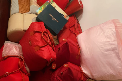 结婚被子里面放什么东西(结婚床上被子怎么放) 结婚被子里面放什么东西(结婚床上被子怎么放)