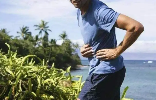 大便跟水一样喷射出来吃什么药好(拉屎跟拉水一样,还喷射吃啥药)