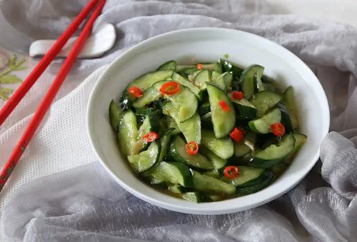 夏天凉拌黄瓜能放多久(黄瓜在夏天可以放多久)