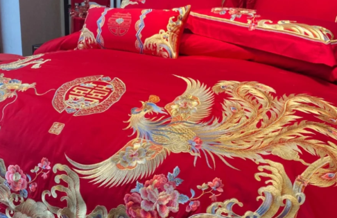 结婚被子要不要先洗一下(结婚被子能洗了再铺吗?)