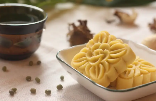 绿豆糕可以保存几天(新鲜的绿豆糕放冰箱能保存几天) 绿豆糕可以保存几天(新鲜的绿豆糕放冰箱能保存几天)