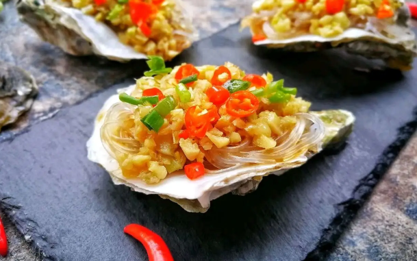 生蚝生吃和熟吃哪个营养价值高(吃生生蚝和吃煮熟的生蚝哪个好?)