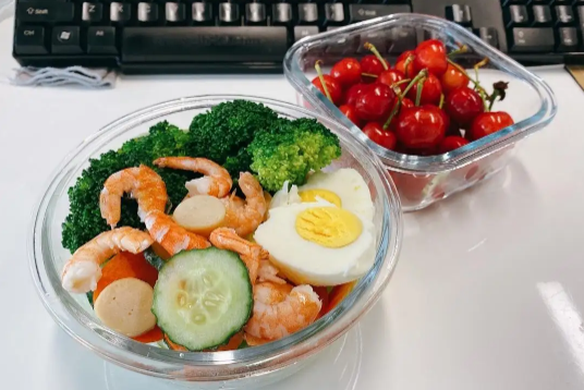 三天减肥食谱一日三餐(一天三餐减肥食谱简单)