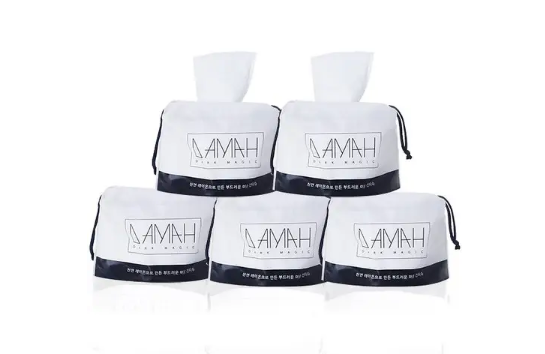 用洗脸巾洗脸好还是用毛巾洗脸好(洗脸巾与毛巾哪个洗脸更好)