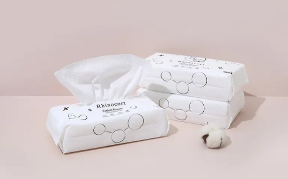 洗脸巾是无纺布的好还是纯棉的好(无纺布洗脸巾和纯棉洗脸巾区别)