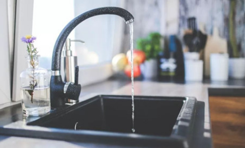 7楼用自吸泵还是增压泵(7楼用什么样的增压泵)