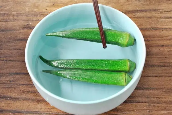 秋葵怎么焯水没有粘液(焯秋葵的水能喝吗?有粘液) 秋葵怎么焯水没有粘液(焯秋葵的水能喝吗?有粘液)