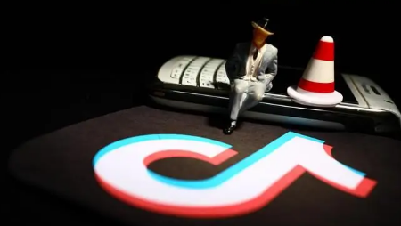 抖音极速版暑假涨现金活动为什么有的人助力显示活动内测中(抖音极速版提示活动太火爆了)