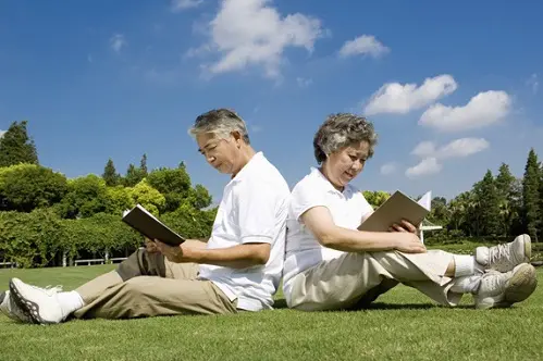 三伏天晒太阳的好处与功效与作用(三伏天晒太阳出汗的好处) 三伏天晒太阳的好处与功效与作用(三伏天晒太阳出汗的好处)