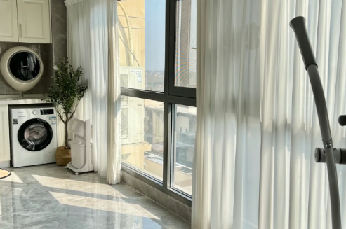 阳台瓷砖不好看能重新铺吗(阳台装修完还能贴砖吗)