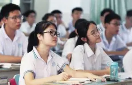 2022中秋节高三学生放假吗(高中生中秋节放几天假2020)