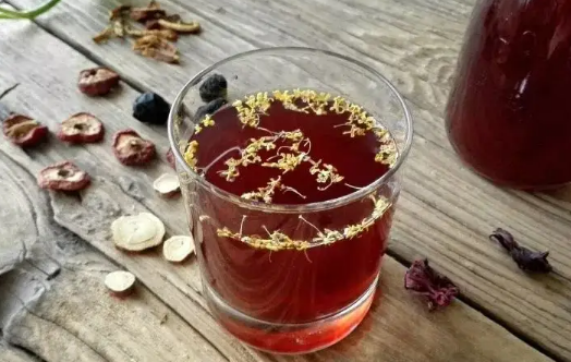 酸梅汤里面可以放柠檬吗(杨梅汤里可以放柠檬吗)