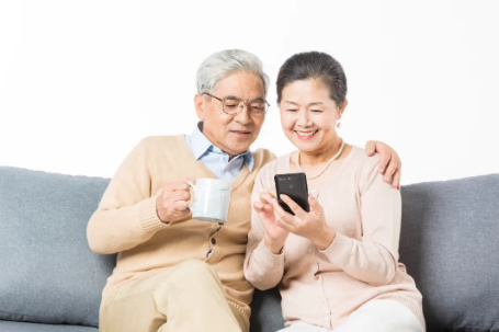 带状疱疹是怎么引起的(老年人带状疱疹是怎么引起的)