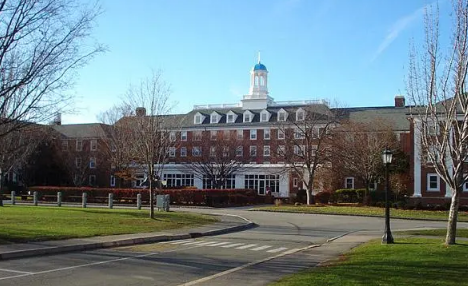 高考报志愿前要不要去学校实地考察一下(高考志愿填报一定要去学校吗)