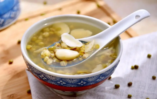 绿豆冰冻一下是不是好煮一些(绿豆在冰箱冻过后会好煮一些吗) 绿豆冰冻一下是不是好煮一些(绿豆在冰箱冻过后会好煮一些吗)