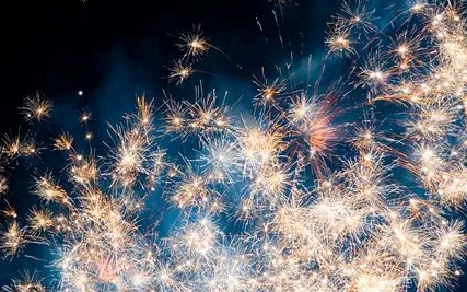 2022青岛国庆有烟花吗(青岛元宵节 2021 烟花)