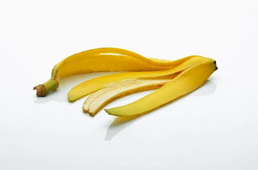 香蕉皮煮水功效与作用及禁忌(香蕉皮熬水喝的作用) 香蕉皮煮水功效与作用及禁忌(香蕉皮熬水喝的作用)