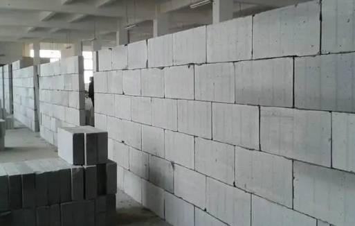 加气块可以做承重墙吗(加气块可以做围墙吗)