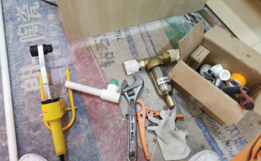 前置过滤器安装在阀门前还是后(前置过滤器装在截止阀后面吗?)