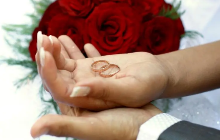 ​2022年农历九月十五办婚礼好吗