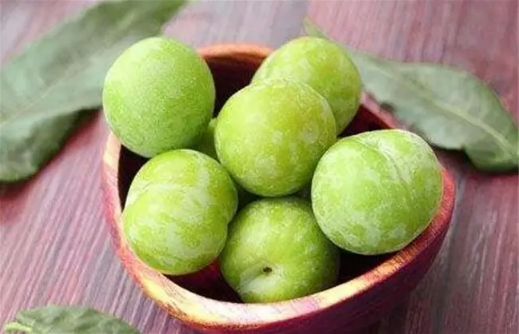 蜂糖李和普通李子怎么区分(冰糖李子和蜂糖李子是一个品种吗) 蜂糖李和普通李子怎么区分(冰糖李子和蜂糖李子是一个品种吗)