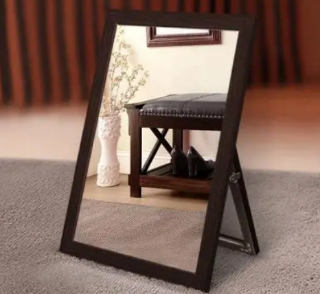 服装店的镜子都是显瘦的吗(服装店镜子怎么调会显得瘦?)