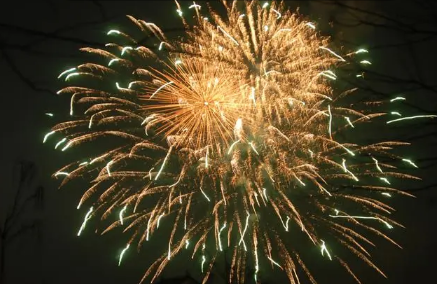 2022青岛国庆有烟花吗(青岛元宵节 2021 烟花)