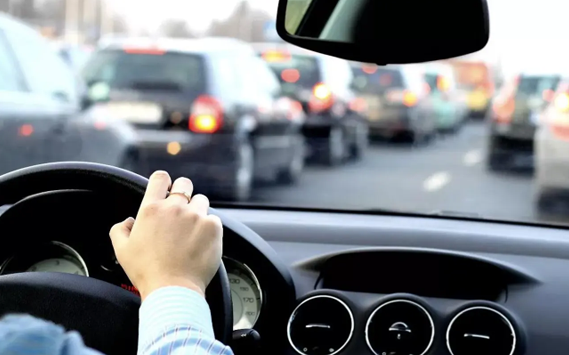 喝了一瓶啤酒几小时可以开车(喝了一瓶啤酒多长时间可以开车)