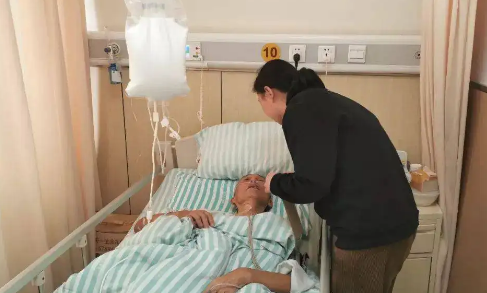 带状疱疹医生都不建议打吊瓶(带状疱疹可以打吊水吗) 带状疱疹医生都不建议打吊瓶(带状疱疹可以打吊水吗)