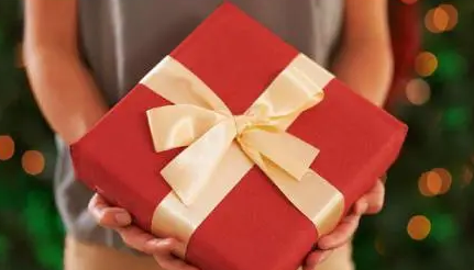 2022中秋节要提前去老丈人家送礼吗(中秋需要给丈母娘送礼吗)