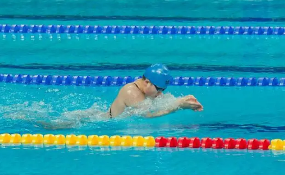 蛙泳换气用鼻子还是嘴(蛙泳换气是鼻子还是嘴巴) 蛙泳换气用鼻子还是嘴(蛙泳换气是鼻子还是嘴巴)