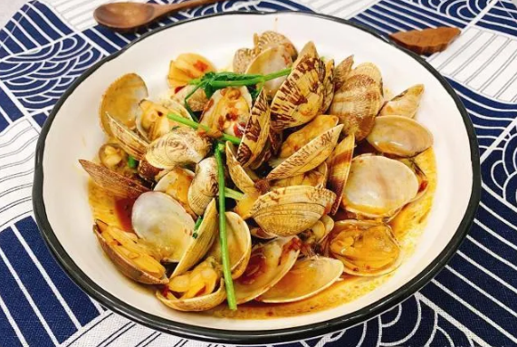 花甲吃着有沙子正常吗(花甲有沙子吃了会怎样) 花甲吃着有沙子正常吗(花甲有沙子吃了会怎样)