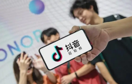 抖音涨粉赚钱是真的吗(抖音涨一个粉赚多少钱)