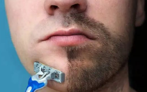 刮完胡子用什么护理(刮完胡子后要擦什么)