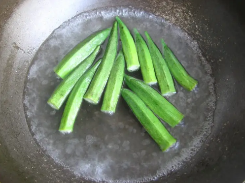 秋葵焯水的水能喝吗(秋葵可以焯水吃吗) 秋葵焯水的水能喝吗(秋葵可以焯水吃吗)
