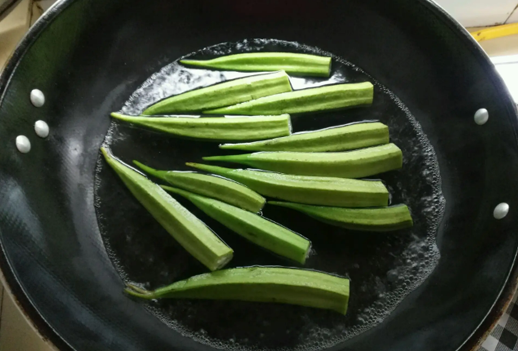 秋葵焯水后可以放着第二天吃吗(秋葵水煮后可以放到第二天吃吗)