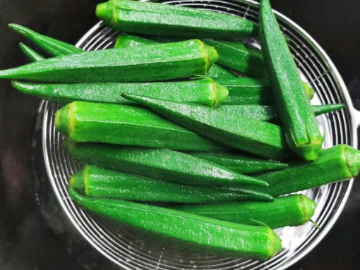 秋葵先切还是先焯水(秋葵先切再焯水) 秋葵先切还是先焯水(秋葵先切再焯水)