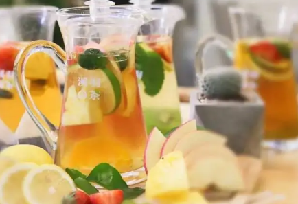 冷泡水果茶可以隔夜吗(冷泡茶不是隔夜茶吗)