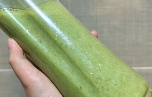 羽衣甘蓝可以直接榨汁吗(羽衣甘蓝榨果汁)