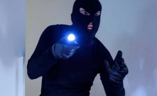 四楼小偷能爬上来吗(高层楼小偷能爬上来吗)