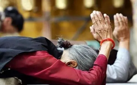 2022中考去庙里拜有用吗(中考去庙里祈福)