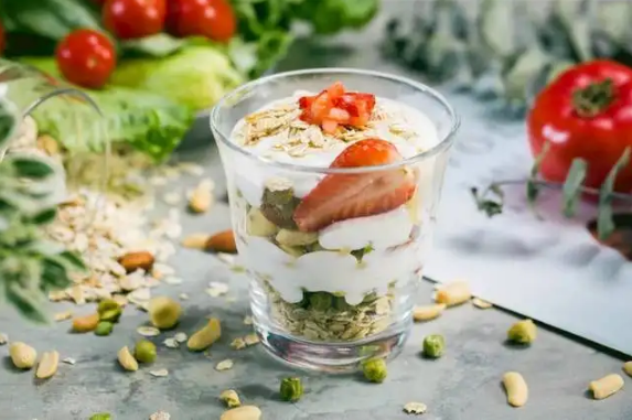 酸奶的热量高还是牛奶的热量高(酸奶热量大还是牛奶热量大)