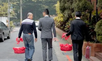 提亲就男朋友一个人来合理吗(提亲可以男的自己去吗?)