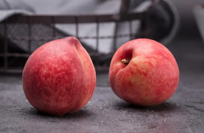 血桃一天吃几个最好(哪种血桃最好吃)