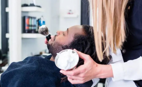 刮胡子刮出血会得破伤风吗(刮胡子刮破了需要打破伤风)