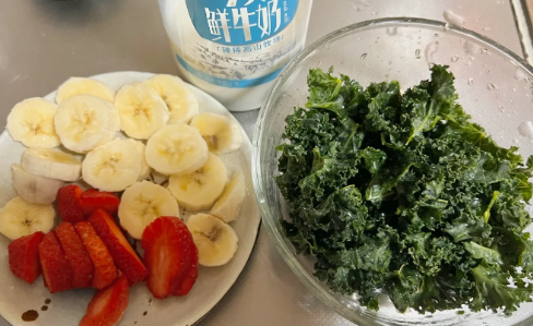 羽衣甘蓝可以直接榨汁吗(羽衣甘蓝榨果汁)