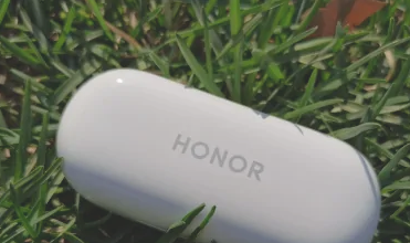 荣耀flypods3怎么样值得购买吗(荣耀flypods3续航怎么样)